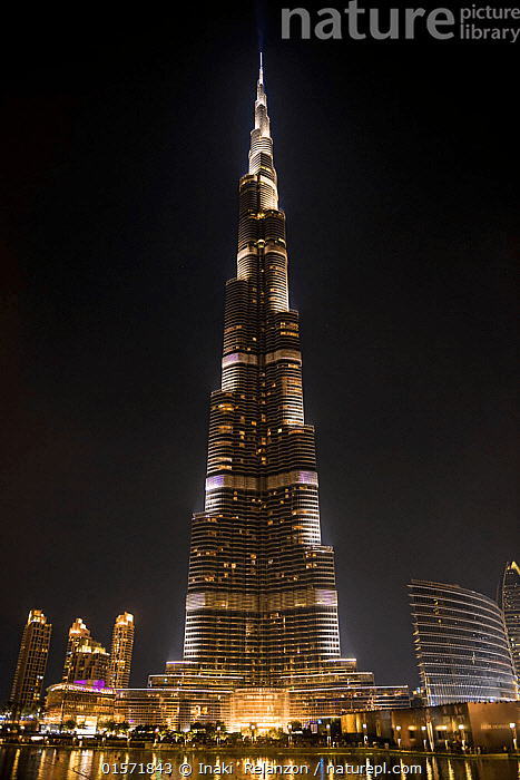 Burj Khalifa at night